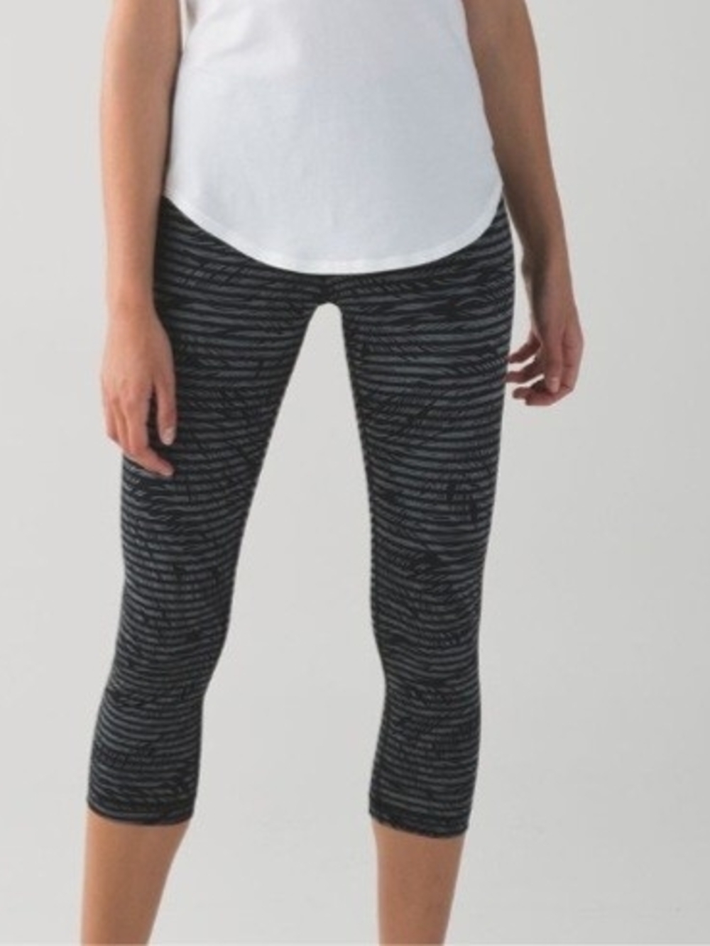 Lululemon Black Striped Capri Leggings
